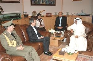 الشيخ جابر المبارك مستقبلا السفير الايراني روح الله جابك﻿