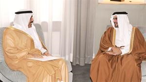 ولي عهد البحرين الامير سلمان مستقبلا السفير السعودي عبدالمحسن بن فهد امس	بنا﻿