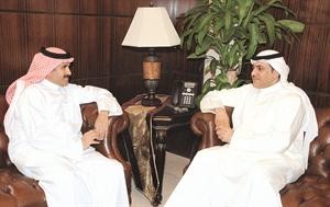 مسالم الاذينة خلال لقائه الشيخ مبارك الدعيج﻿