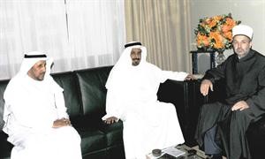محمد النومس خلال لقائه مفتي سلوفينيا بحضور مطلق القراوي﻿