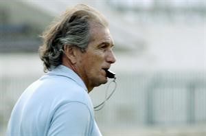 مدرب الاهلي مانويل جوزيه يتشرط