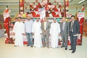 عدد من المشاركين في افتتاح المهرجان
