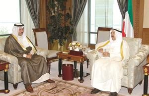 صاحب السمو الامير الشيخ صباح الاحمد خلال لقائه الشيخ جابر المبارك