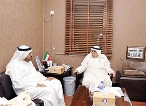 علي الدقباسي خلال لقائه برجس البرجس