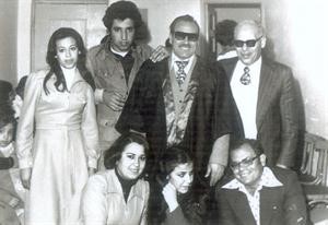 د محمد ابو سخيلة لدى مناقشته رسالة الدكتوراه وبجواره وصفي ابو زعنون