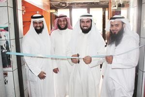 عبدالرحمن العتيبي يفتتح مهرجان السلع الرمضانية لجمعية صباح السالم التعاونية﻿