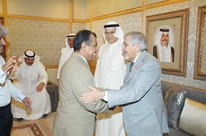 دهلال الساير ودابراهيم العبدالهادي يستقبلان المهنئين﻿