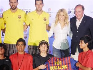 شاكيرا مع نجوم برشلونة افپ
