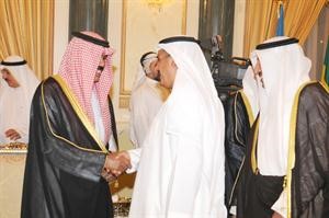 سمو ولي العهد الشيخ نواف الاحمد يتلقى التهاني ﻿