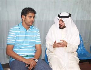 النائب السابق جاسم الكندري يتحدث مع طارق الجلاهمة