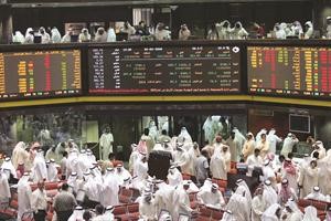 السوق ينتظر مصير الشركات التي تاكلت نسبة من رؤوس اموالها