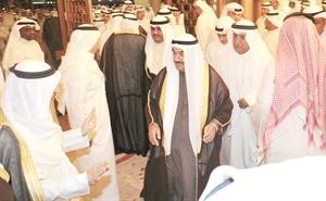 سمو رئيس الوزراء الشيخ ناصر المحمد يحيي الحضور