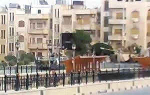 صورة عن الانترنت لاليات عسكرية سورية وسط حماة
