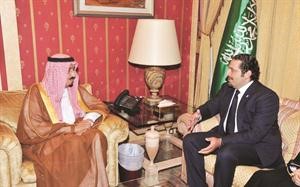امير منطقة الرياض الامير سلمان بن عبدالعزيز مستقبلا رئيس وزراء لبنان السابق سعد الحريري 	واس﻿