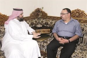 العتيبي متحدثا للزميل اسامة دياب 	محمد ماهر﻿