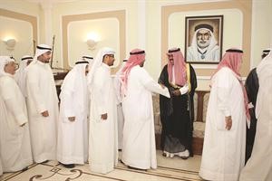 سمو ولي العهد الشيخ نواف الاحمد يتلقى التهاني﻿