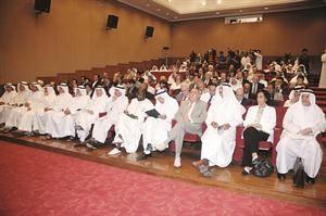 حضور كبير من الديبلوماسيين والمعنيين يتابعون العرض 	سعود سالم﻿