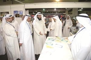 الرومي في جولة داخل المعرض﻿