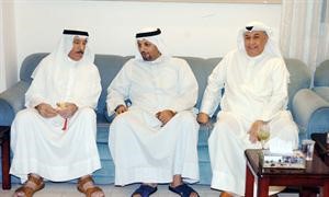 يوسف الشايجي وخالد الخالد ودسليمان العسكري خلال الاستقبال﻿
