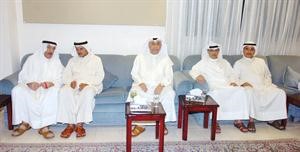 عبدالمحسن جمعة ويوسف الشايجي ودسليمان العسكري مع بعض الحضور﻿