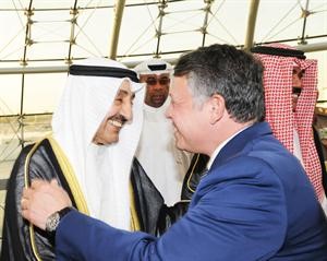 جاسم الخرافي مهنئا الملك عبدالله
