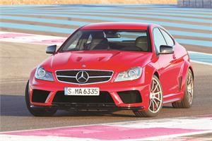 قوة ومتانة في تصميم مرسيدسبنز C 63
