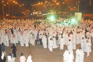 جانب من التجمهر والاعتصام في محيط السفارة السورية