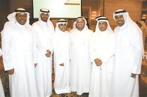 بشار الخشتي واحمد المنيخ وفهد السلطان وفهد البشر وعلي جمال وعبدالقادر الفريح
