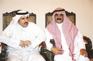 مهنئان بالشهر الفضيل