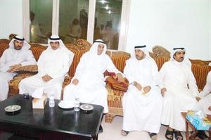 احمد السعدون وعلي الدقباسي وخالد الطاحوس في مقر الشعبي بالمنقف