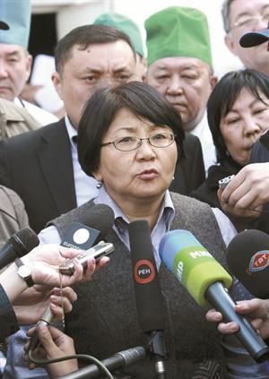 روزا اوتونباييفا