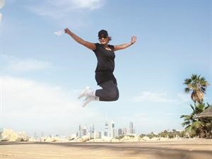 مرام في لقطة بهلوانية