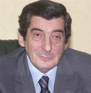 ايلي الفرزلي﻿