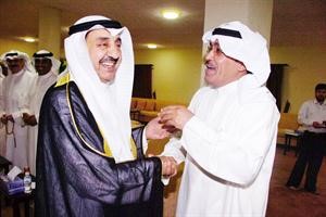 الخرافي في حديث باسم مع الزميل عدنان الراشد قاسم باشا