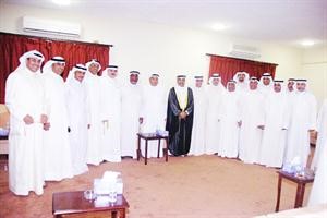 صورة جماعية مع رئيس مجلس الامة جاسم الخرافي