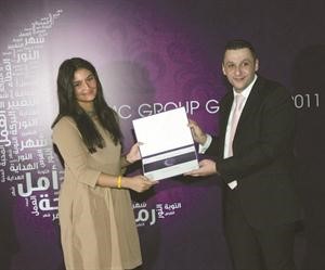 حبيب السويد مكرما عائشة الصايغ﻿