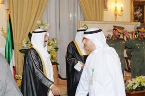 صاحب السمو الامير الشيخ صباح الاحمد يتلقى التهاني من الزميل عبدالهادي العجمي