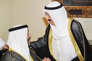 صاحب السمو الامير الشيخ صباح الاحمد في حديث مع سمو الشيخ سالم العلي