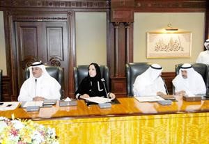 داماني بورسلي ومسالم الاذينة خلال الاجتماع﻿