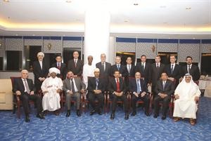 عدد من الديبلوماسيين المشاركين في حفل السفير العراقي للاحتفاء بالسفير طاهر فرحات