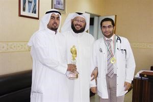 دغانم السالم مع مدير منطقة الفروانية سعود الدرعة ومحمد الرشيدي