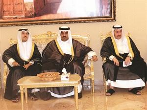 الشيخ فيصل المالك والشيخ ناصر البدر والشيخ صباح ناصر المحمد