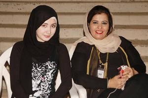 سارة الجمعة ودنيا هلال