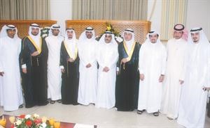 طراد العنزي وفهد الدوسري وماجد الشمري يباركون﻿