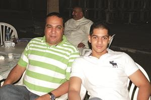 خالد زهير ونجله احمد

