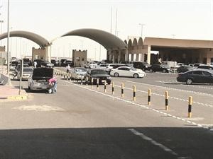 منفذ النويصيب شهد ازدحاما غير عادي في ظل ضعف الخدمات المقدمة للقادمين	خاص لـالانباء﻿