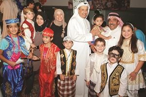 الابناء ارتدوا الملابس التراثية في قرقيعان الكويتية﻿