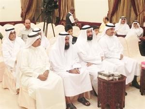 دعلي العمير في مقدمة الحضور﻿