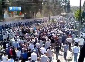 تشييع احد قتلى الجمعة في دوما بريف دمشق