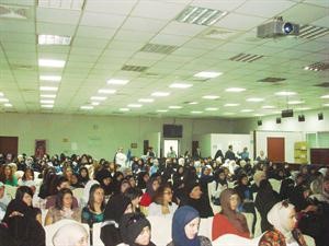جانب من الحضور من الطالبات المستجدات

